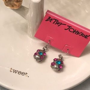 🔥FLASH SALE TODAY! 🤩NWT BETSEY JOHNSON earrings